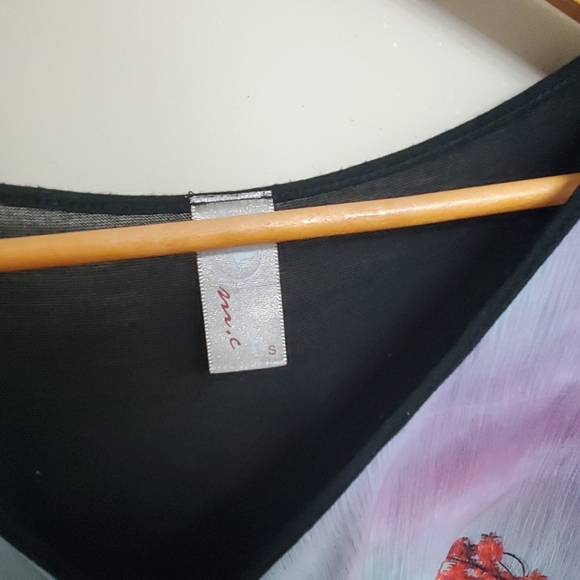 ❗2 for $20❗Eiffel Tower shirt - Picture 4 of 4